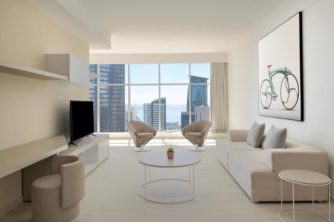 Element By Westin West Bay Doha Hotell Exteriör bild A living room