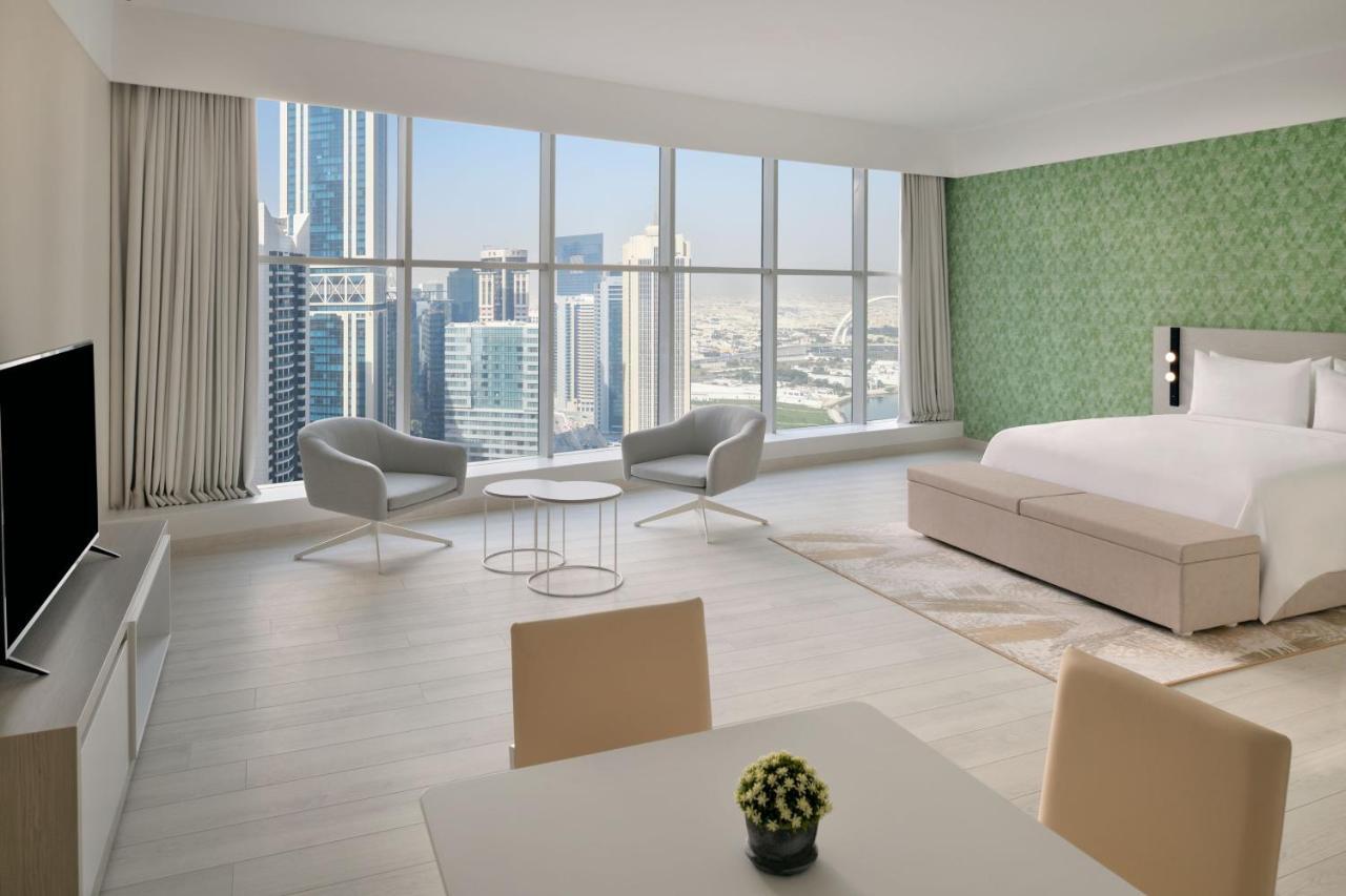 Element By Westin West Bay Doha Hotell Exteriör bild A suite at the hotel
